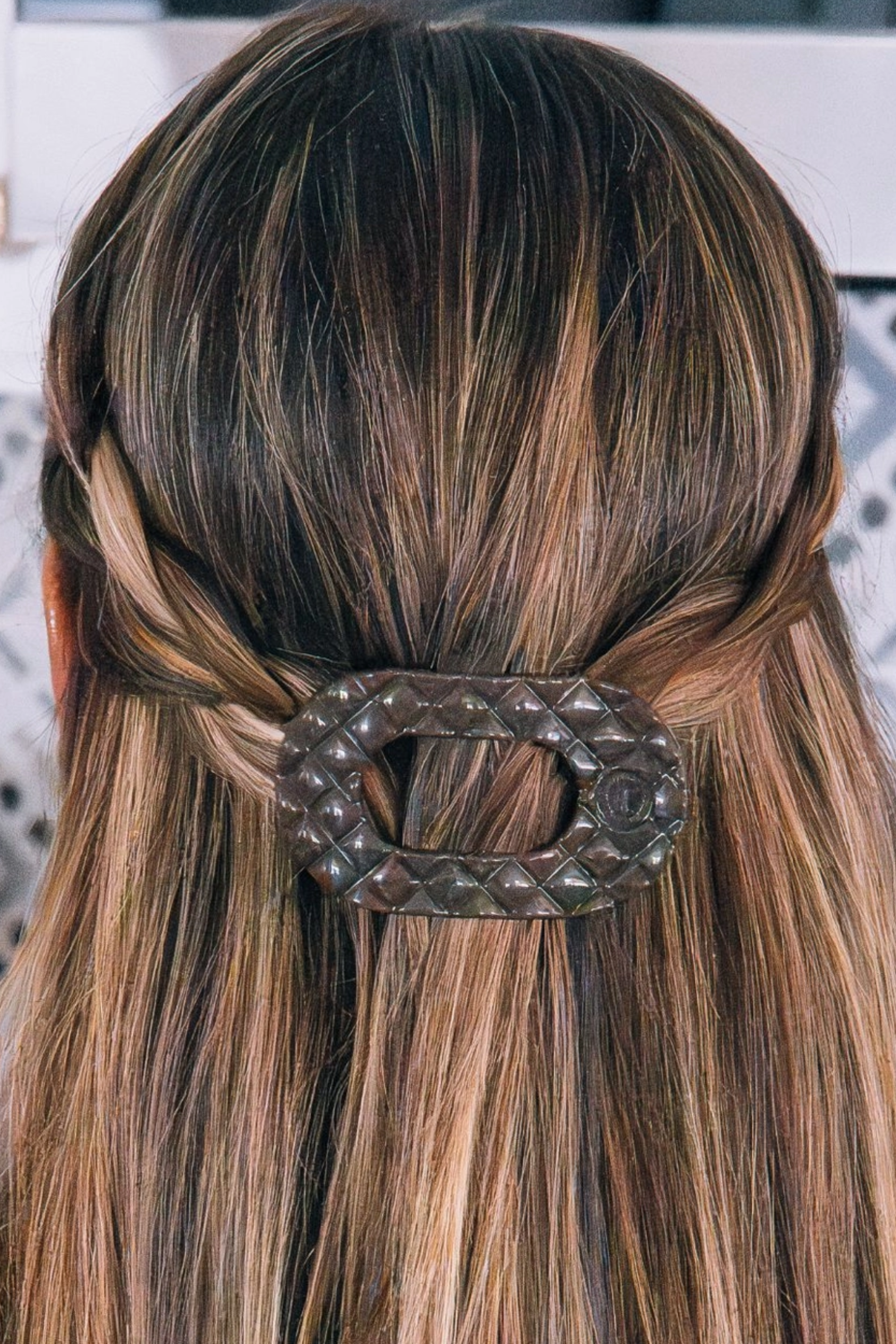 Medium Flat Round Clip - Truly Taupe Quilted