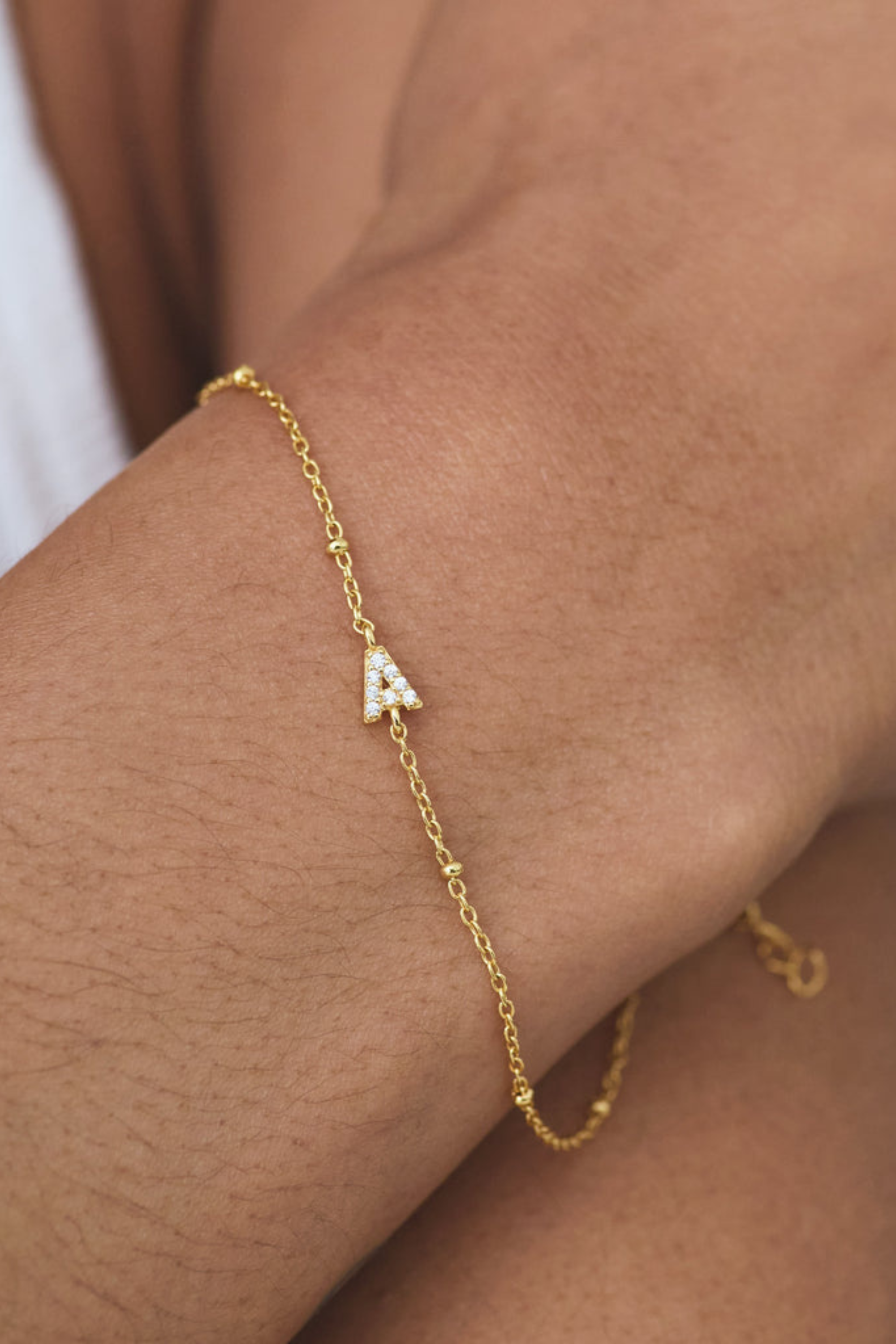 Petite Initial Chain Bracelet - E