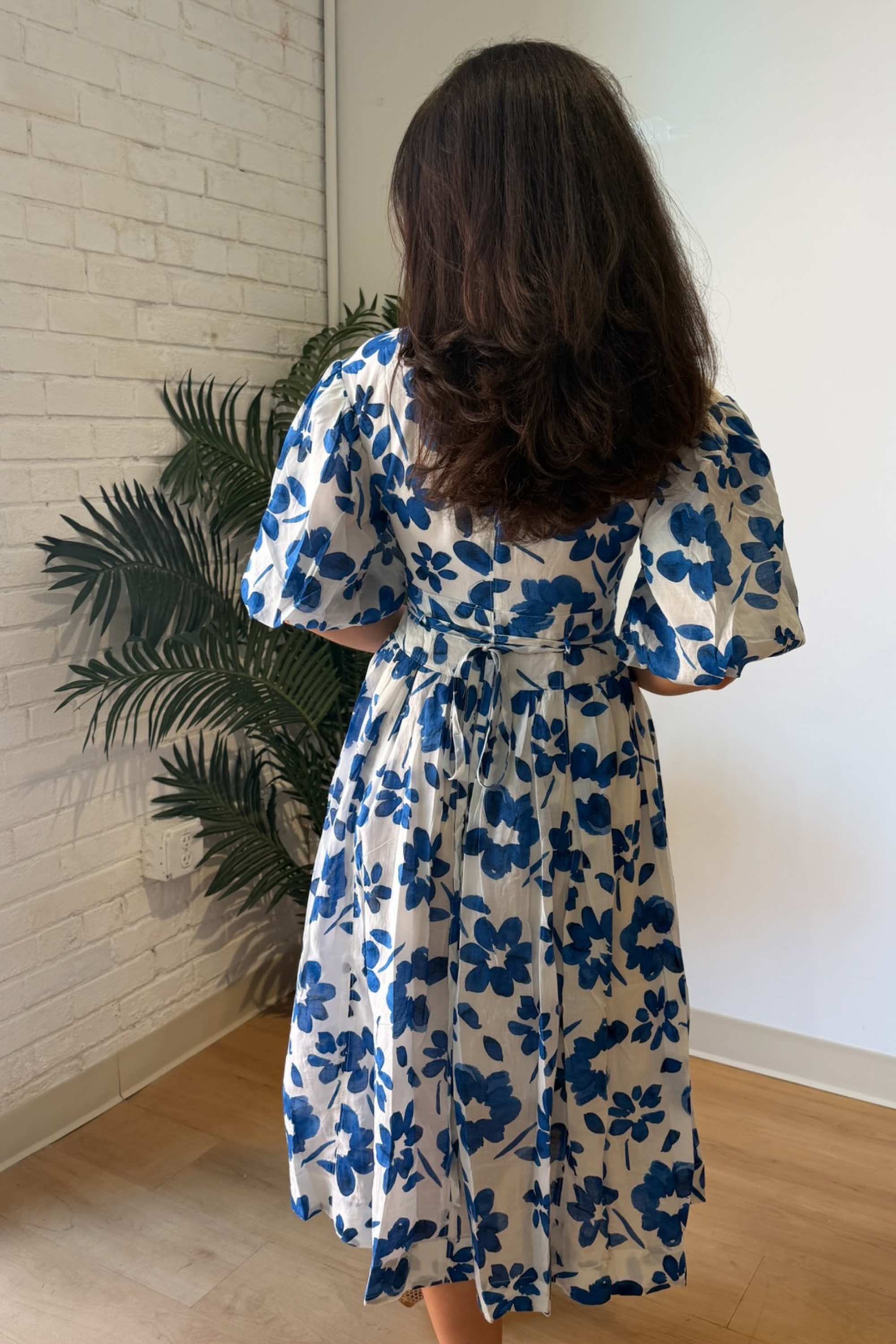 Raina Floral Midi Dress - White/Blue