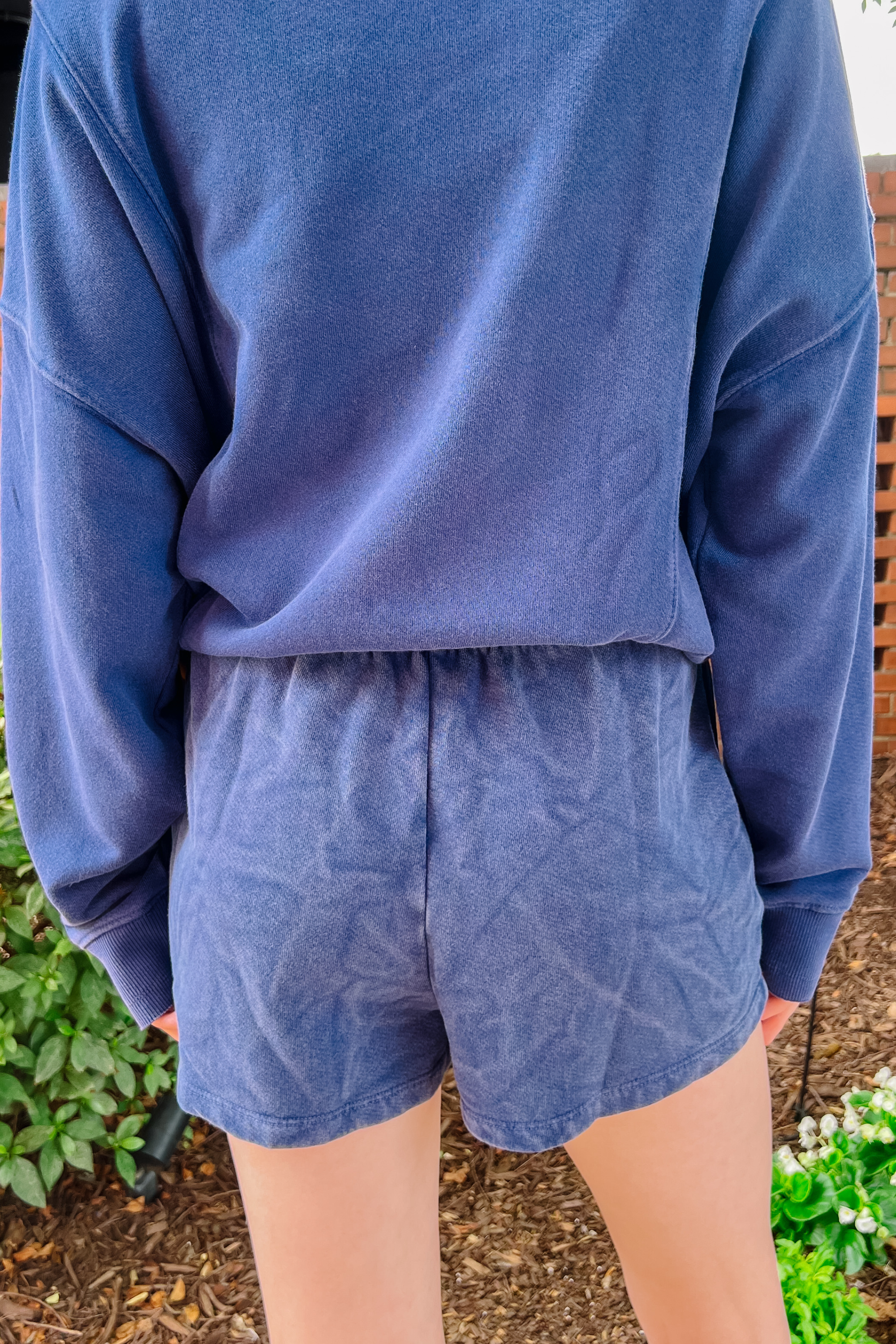 Carrie Sweatshorts - Navy Patina