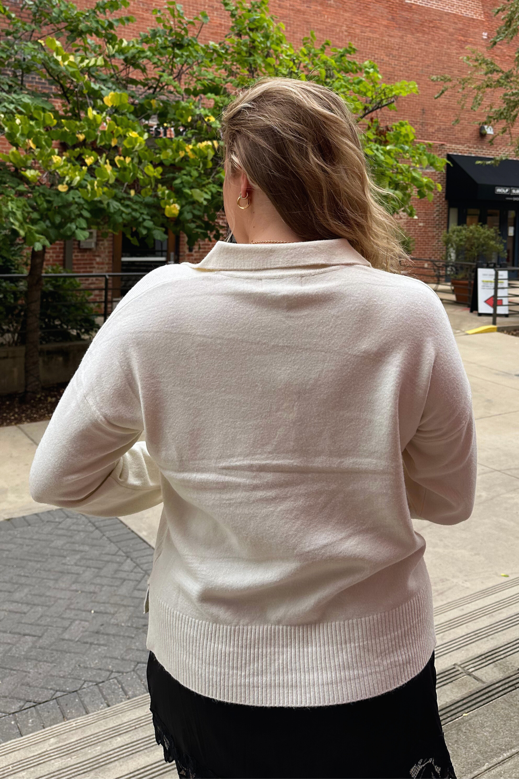 Lulu Collared V-neck Sweater - Ivory