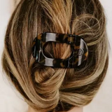 Small Flat Round Clip - Tortoise