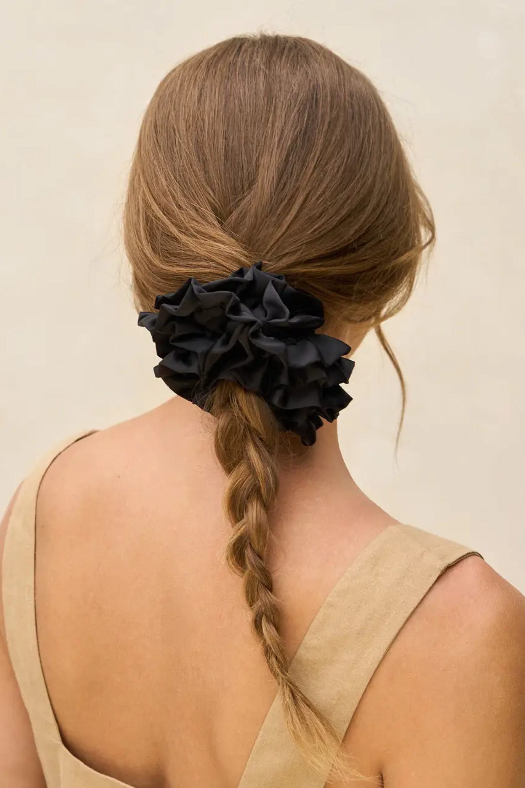 Ruffle Scrunchie - Black