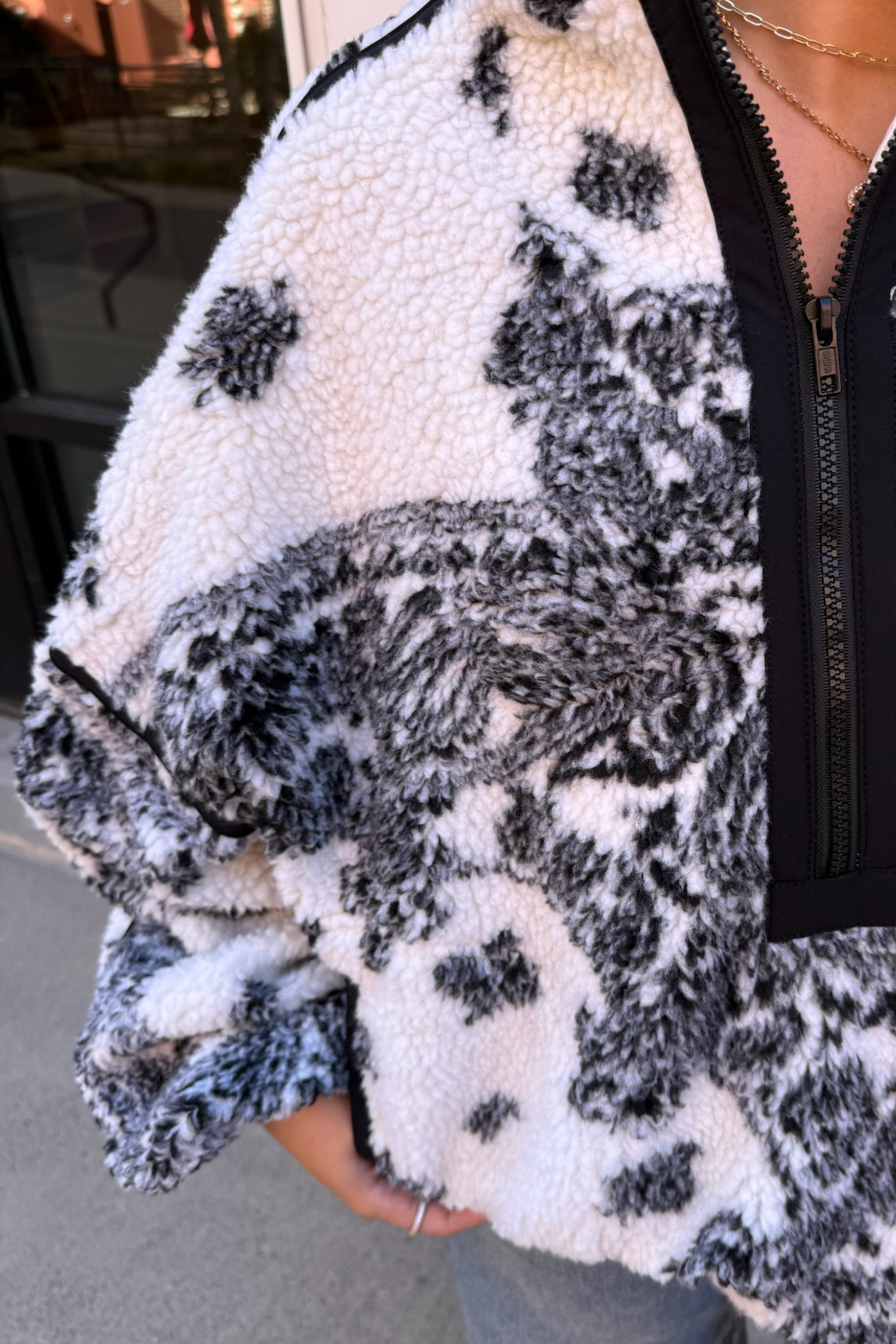 Bandana Sherpa Pullover - Cream/Black